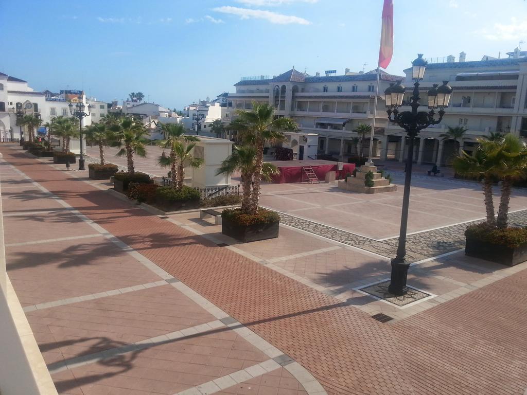 Apartamento Plaza Espana Нерха Экстерьер фото